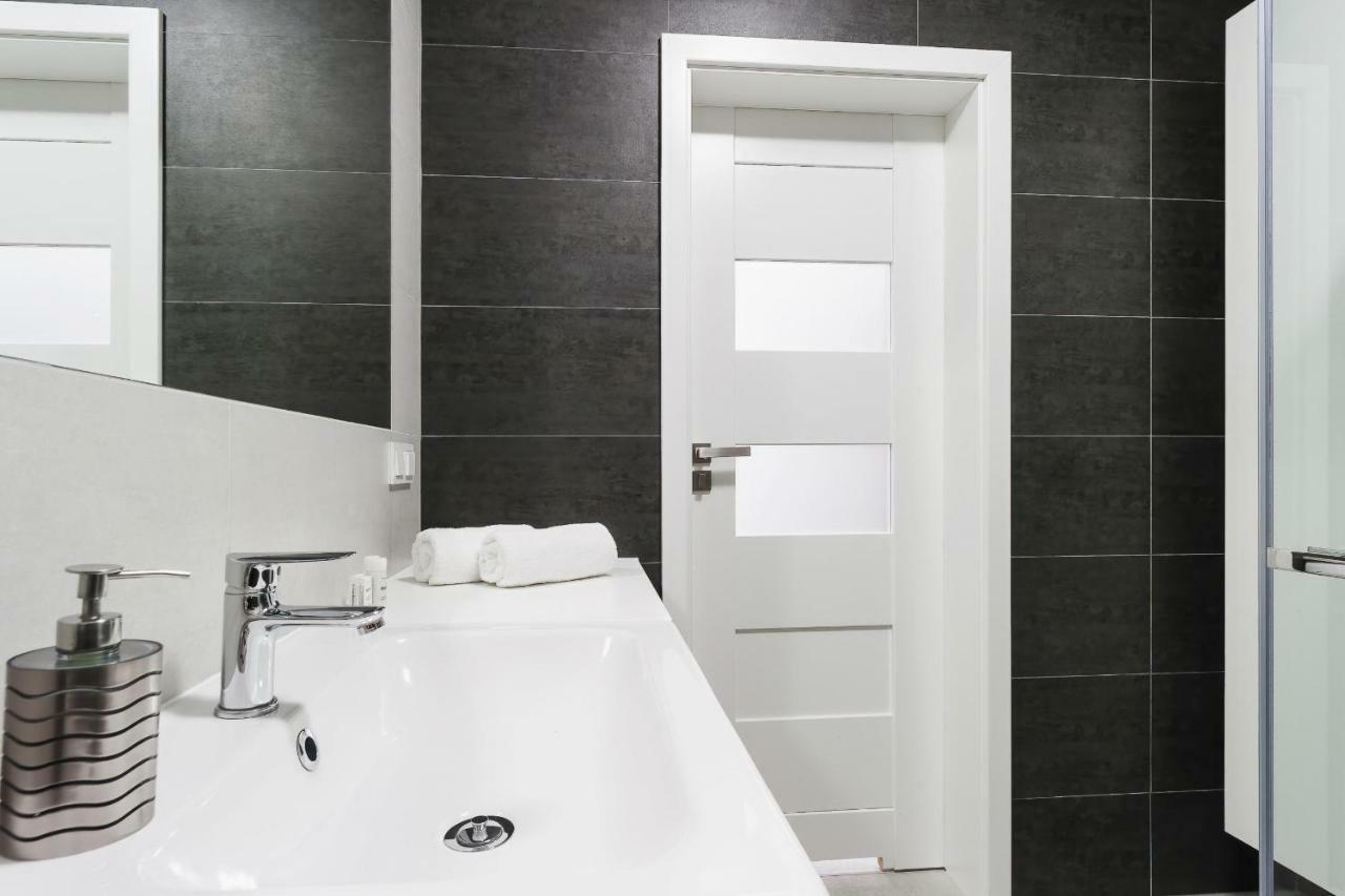 Apartments Claro II By Noclegi Renters Krakow Exterior photo